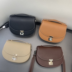 Sac à main bandoulière en cuir véritable pour <span class=keywords><strong>femme</strong></span>, petit format, nouveau, vente en gros, style simple et <span class=keywords><strong>tendance</strong></span>, en cuir de vachette de haute qualité - Product Image 3