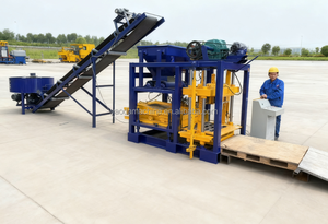 Machine automatique de fabrication de blocs creux vibrante QTJ4-25 pour les cendres volantes avec contrôle PLC pour la fabrication de blocs creux - Product Image 2