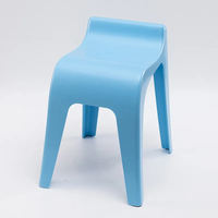 Chaise pliante en plastique empilable et peu encombrante, légère et multicolore, pour banquets, événements et cafétérias