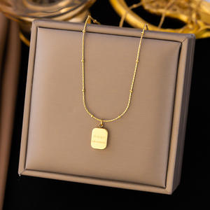 Lujo 18K chapado en oro de acero inoxidable corazón mariposa colgante collar <span class=keywords><strong>mujeres</strong></span> doble superposición cadena cubana collar joyería - Product Image 4