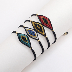 Pulsera de Macramé Hecha a Mano Estilo Hippie Vintage con Ojo Turco, Amuleto de Protección Griego del Ojo del Diablo para Mujer y Hombre, Joyería para Regalo - Product Image 1