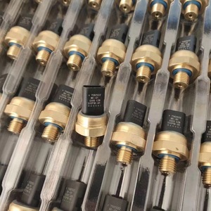 เซนเซอร์วัดแรงดันน้ำมันเชื้อเพลิง V 7592532อะไหล่สำหรับ BMW F30 F35 F18 - Product Image 1