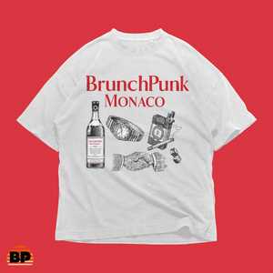 Camiseta Gráfica BrunchPunk Monaco con Ilustración Vintage de Reloj, Cámara y Dados, Estilo Retro Riviera, Oversize, Unisex, Streetwear - Product Image 1
