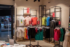 Espositore Personalizzato per Boutique, Appendiabiti per Negozio <span class=keywords><strong>di</strong></span> Abiti da Sposa, Set <span class=keywords><strong>di</strong></span> Arredamento per Showroom - Product Image 6