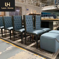 Chaises de salle à manger modernes rembourrées à dossier haut en cuir microfibre crocodile durable personnalisées en usine pour restaurant/salle à manger