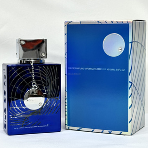 Parfum de luxe écologique Armafs de haute qualité, unisexe, longue tenue, aux notes boisées arabes, florales et fruitées, en spray. - Product Image 2