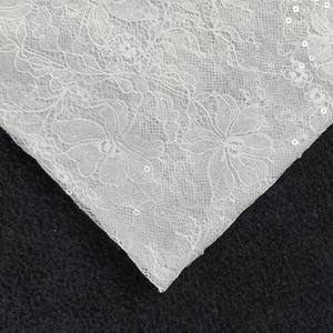 Venta al por mayor Nigeria Sheer Floral Jacquard nupcial camisa blanca poliéster gasa <span class=keywords><strong>tul</strong></span> encaje lentejuelas tela para vestido lentejuelas - Product Image 5