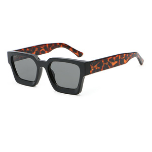Lunettes de soleil carrées à monture large tendance avec logo personnalisé, verres PC marron UV400, durables, confortables, unisexes, pour adultes - Product Image 6