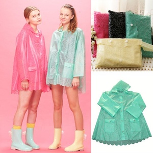 Imperméable personnalisé de haute qualité pour femmes, en TPU souple, avec impression dentelle, découpe exquise, imperméable et réutilisable, pour filles et femmes - Product Image 2