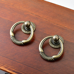 Tirador de cajón de bronce estilo europeo, duradero, para muebles y accesorios de ferretería - Product Image 1