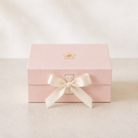 Boîte magnétique rigide jaune de luxe personnalisée, ruban en soie, pliable, matériau recyclable pour l'emballage de cadeaux, de parfums et de vêtements