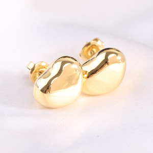 Pendientes de acero de titanio chapados en oro de 18 quilates con forma de corazón para mujer, joyería de regalo - Product Image 4