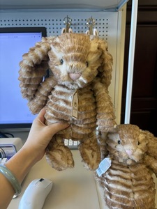 Venta al por Mayor de Peluches Suaves de Alta Calidad con Más de 500 Diseños, Estilo Jellycat 1:1, con Etiquetas y Bolsas de Regalo Gratis, Novedad 2026 - Product Image 6