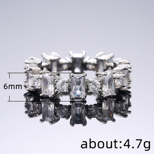 Simpatico anello con pietra quadrata per donna, design con intarsi scintillanti, gioielli alla moda per tutti i giorni - Product Image 5