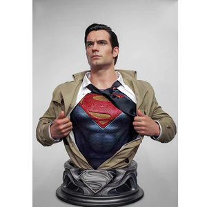 Vente en gros de figurines d'homme en résine, figurine d'anime à collectionner, statue de buste d'homme de super héros classique - Product Image 2