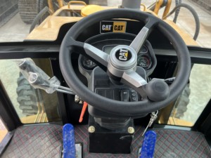 Chargeuse-pelleteuse Caterpillar 420F/420F2 d'origine japonaise, d'<span class=keywords><strong>occasion</strong></span>, capacité de la benne de 3 m³, poids opérationnel de 20 tonnes, à vendre - Product Image 5