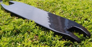 Planche de skateboard longue en fibre de carbone haute résistance personnalisée en gros - Product Image 2