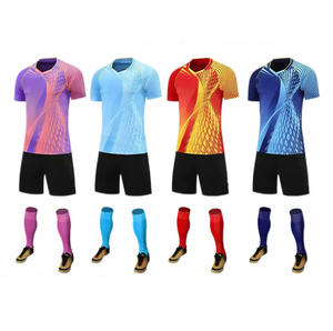 เสื้อฝึกซ้อมอเมริกันฟุตบอล ปักโลโก้ได้ ผลิตจากโพลีเอสเตอร์ 100% ระบายอากาศได้ดี แห้งเร็ว แขนสั้น คอวี ชุดยูนิฟอร์มฟุตบอล - Product Image 1