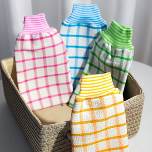 Op Maat Gemaakte Marokkaanse Bad Scrub Handschoen Zwarte Luxe Waterdichte Diepe Exfoliërende Lichaamshandschoen - Product Image 6