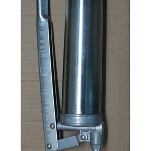 Pistola de Engrase Manual Yamada KH-120 con Cuerpo Metálico para Uso Industrial - Product Image 4