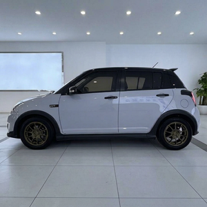 <span class=keywords><strong>Prix</strong></span> pour Changan Suzu Ki <span class=keywords><strong>Swift</strong></span> 2016 <span class=keywords><strong>Diesel</strong></span> Automatique HATCHBACK 5 portes 5 places Sièges en cuir à vendre - Product Image 1