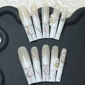 Uñas postizas de acrílico de lujo hechas a mano a precio de fábrica, estilo Y2K con diamantes de imitación, forma ataúd, cobertura completa 3D, puntas francesas, reutilizables. - Product Image 1