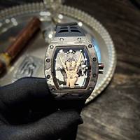 La montre de style rock la plus luxueuse en or avec tourbillon RM 66 "Devil's Horn" en fibre de carbone, édition limitée.