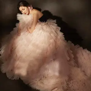 Ultima moda commercio all'ingrosso di morbido tessuto di tulle strato della torta fata abiti da sposa abiti da sposa