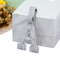 Vente en gros de lettres A-S Melee Mossanite Diamond HipHop Chain pour hommes femmes rappeur S925 Silver Letter HipHop Moissanite Pendant