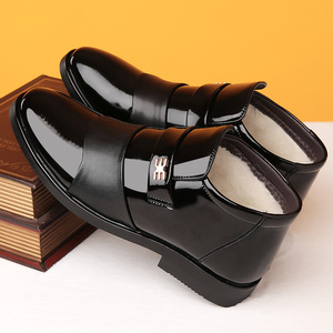 Mocasines de Cuero para Hombre con Punta Puntiaguda, Forro de Felpa, Suela de Goma, Zapatos de Vestir Cómodos para Oficina y Carrera Profesional - Product Image 1