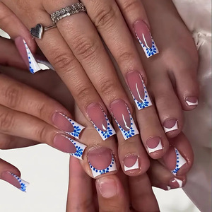 Juego de <span class=keywords><strong>Uñas</strong></span> Postizas Hechas a Mano con Logotipo Personalizado, <span class=keywords><strong>Uñas</strong></span> Acrílicas de Punta Francesa de Forma Cuadrada Corta para Mujer - Product Image 3