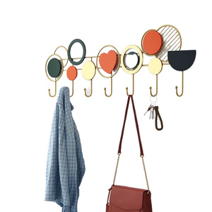 <span class=keywords><strong>Appendiabiti</strong></span> in ferro di lusso leggero alla moda creativo da parete pieghevole popolare <span class=keywords><strong>porta</strong></span> d'ingresso senza Punch <span class=keywords><strong>appendiabiti</strong></span> - Product Image 4