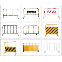Barrière de contrôle des foules portable en métal, personnalisée en usine, avec protection prismatique haute intensité et protection IP44, à vendre