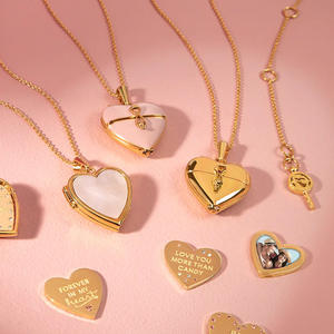 Collar con colgante abierto de acero de titanio, regalo de propuesta del Día de San Valentín, colgante con medallón de corazón, joyería de recuerdo que se puede abrir - Product Image 1