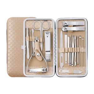 Set de Manicura y Pedicura de 19 Piezas de Acero Directo de Fábrica con Cortaúñas y Limpiador de Oídos Herramientas de Belleza - Product Image 1