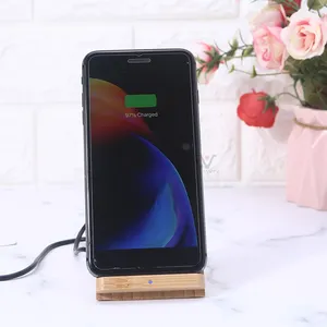 Nouveau produit bureau support de téléphone à usage Multiple chargeur sans fil en bois 15W