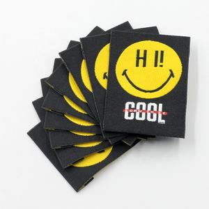 ป้ายผ้าโพลีเอสเตอร์ทอแบบกำหนดเองของ Reuners ปักลายอย่างดี สำหรับเสื้อผ้าหรูหรา รองเท้า กระเป๋า และเครื่องประดับ ซักได้ ทนทาน แบบม้วน สั่งทำได้ - Product Image 3