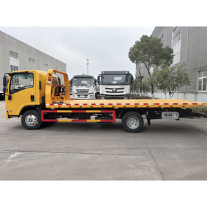 Camion de <span class=keywords><strong>remorquage</strong></span> à plateau plat ISUZU 4x2 10T d'occasion fiable, camion de dépannage hydraulique 10 tonnes, moteur Euro 5, véhicule de récupération robuste pour dépannages - Product Image 3