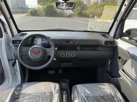 Wuling Zhiguang EV 2025 Modelo Progresivo, Auto Eléctrico de 4 Plazas, Autonomía de 301-400 km, Batería de 30-50 kWh