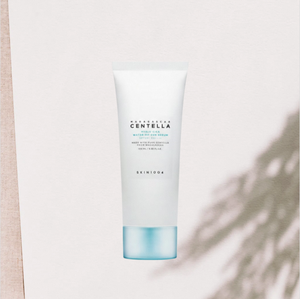 [SAMPLE] Suero Solar Hidratante Hyalu-Cica Water-Fit 50ml, Protector Solar Coreano Sedoso, No Grasoso, Resistente al Agua - Product Image 1