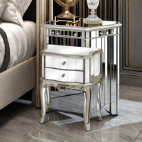 Table de chevet en bois de style français antique en gros pour chambre à coucher