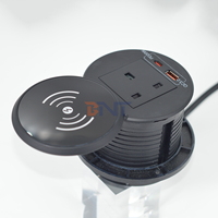 UK Plug Standard 10A évalué IP44 chargeur sans fil prise de bureau multicouche prise de courant USB cachée œillet intégré sans fil