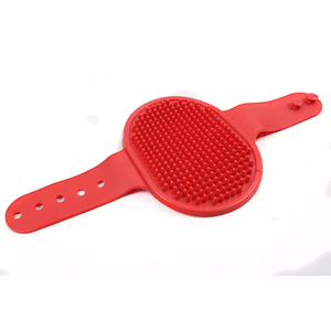 Pettine per <span class=keywords><strong>Shampoo</strong></span> in gomma con spazzola per massaggio da bagno per toelettatura per cani da compagnia all'ingrosso con anello regolabile - Product Image 2