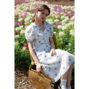 Vestido Vintage con Mangas Abullonadas y Cuello en V, Corte Ajustado, Personalizable al por Mayor - Product Image 4