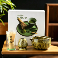Ensemble d'outils à matcha en céramique de style japonais rétro, luxe léger et vintage, comprenant un bol à thé, un fouet en bambou (Chasen) et un support ; Ensemble complet