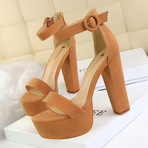 Sandales à plateforme imperméables à talons hauts pour femmes, idéales pour les soirées estivales, élégantes et sexy, avec bout ouvert et carré, parfaites pour les boîtes de nuit - Product Image 4