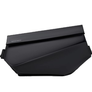 Bolso Bandolera Magnético Impermeable Premium, Bolso Mensajero para Hombre, Diseño Moderno y Minimalista en Negro - Product Image 1