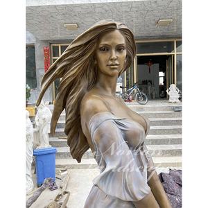 Estátua Escultural de Mulher em Bronze Fundido em Tamanho <span class=keywords><strong>Real</strong></span> para Jardim Moderno, Preço de Atacado Mais Barato - Product Image 3