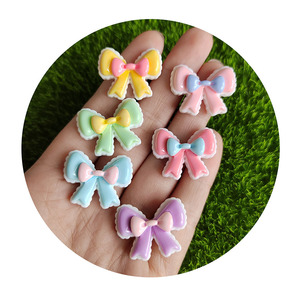 Adornos de resina Kawaii con lazo plano, dijes de lazo en colores caramelo, adornos de resina planos para pinzas de pelo - Product Image 4