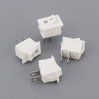 Interrupteur à bascule unipolaire Daier rouge/noir KCD1-101, forme d'onde modifiée, 2 broches, 2 vitesses/3 positions, 4 pattes, 6A 250V IP40, plastique